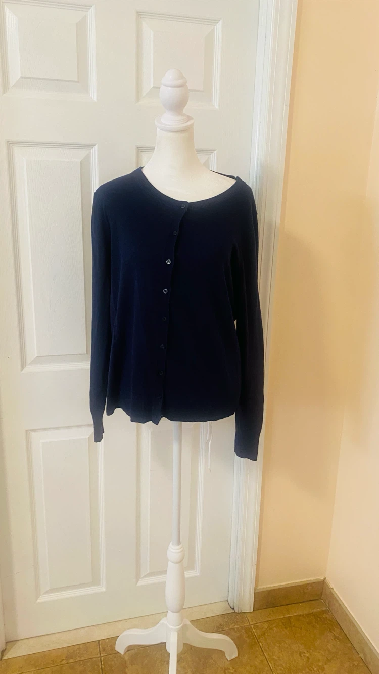 Old Navy cardigan size m - photo 2