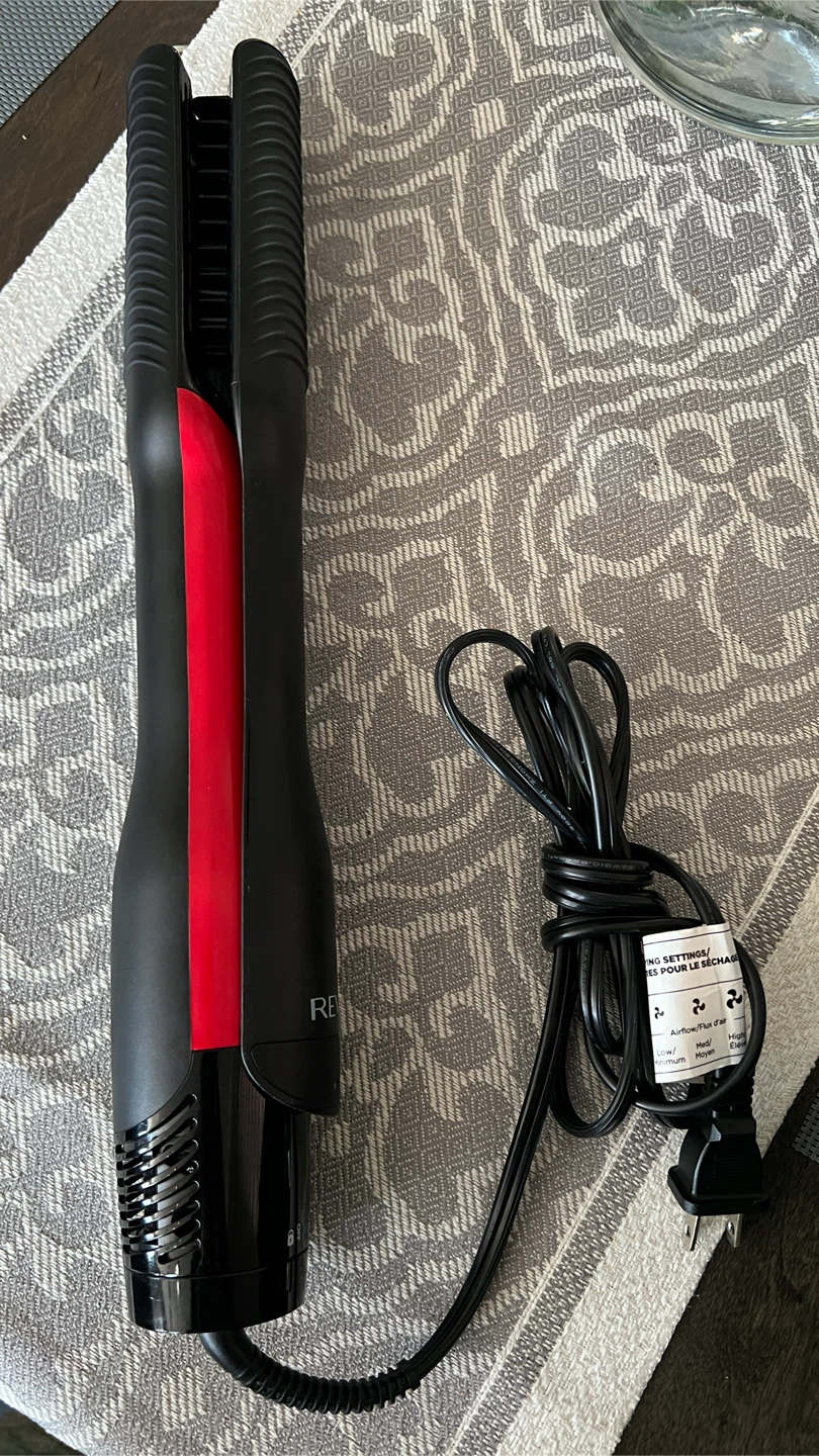 Revlon One-Step Hair Dryer and Volumizer Hot Air Brush - photo 2