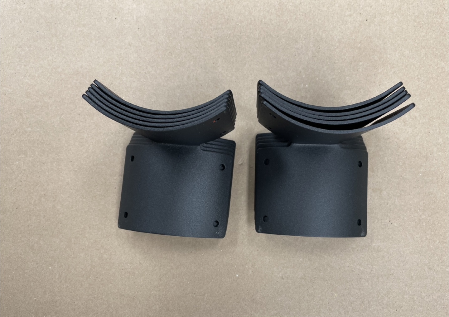 Set of Black Curved Metal Brackets 10pcs - photo 2