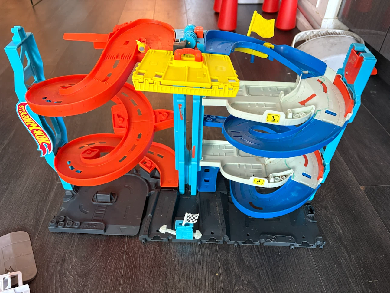 Hot Wheels Multi-Level Race Track Playset - photo 2