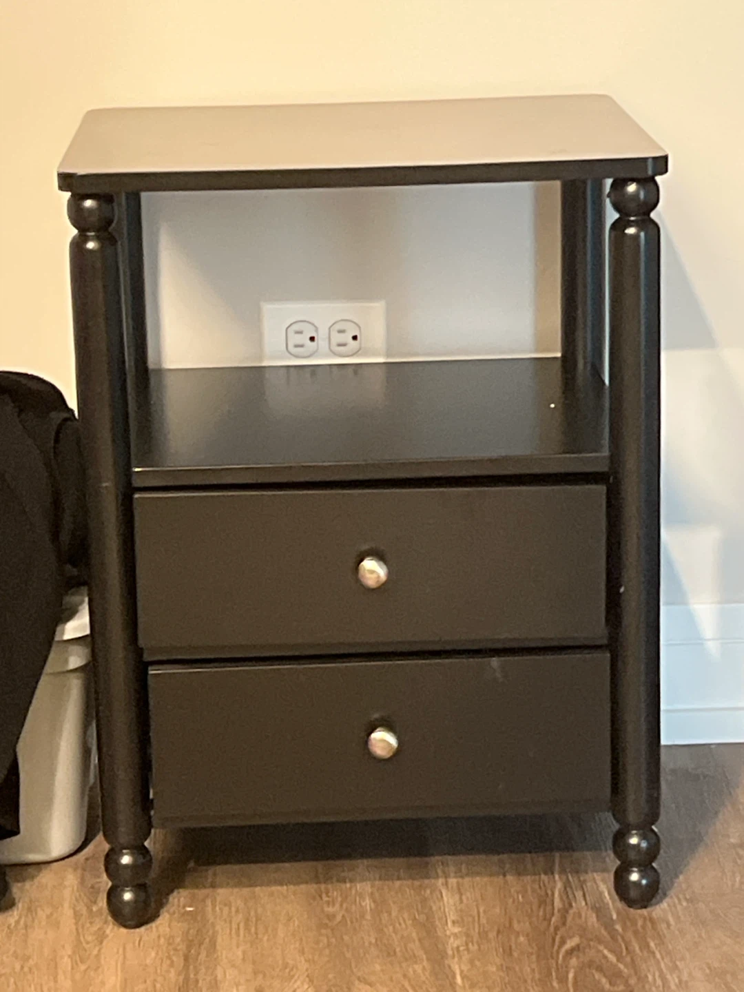 BLACK NIGHTSTAND