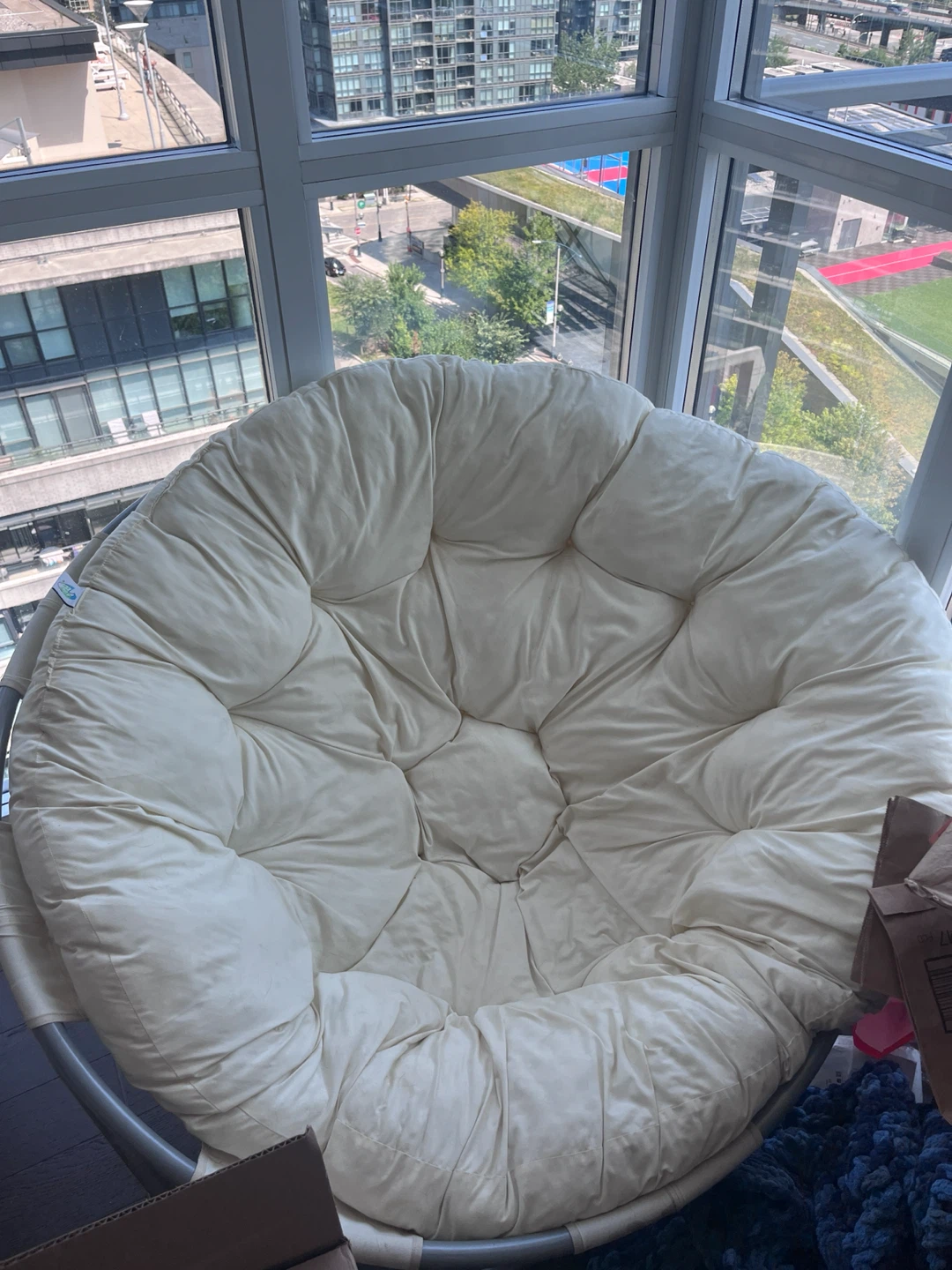 Round ikea chair with no cover