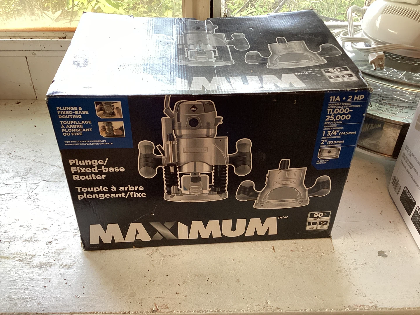 Maximum Plunge and Fixed-Base Router Kit