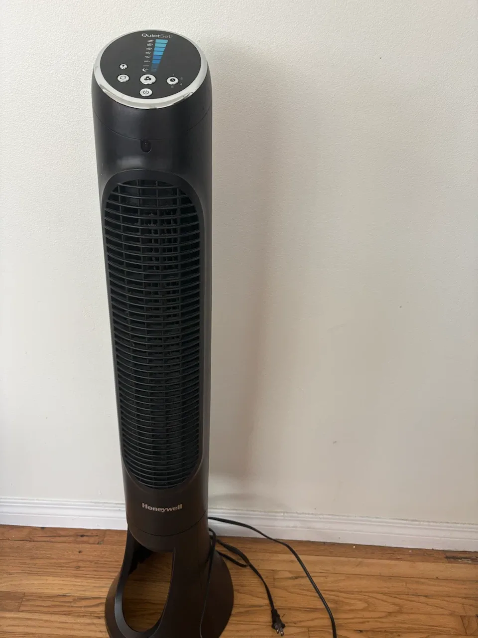 Honeywell QuietSet Oscillating Tower Fan