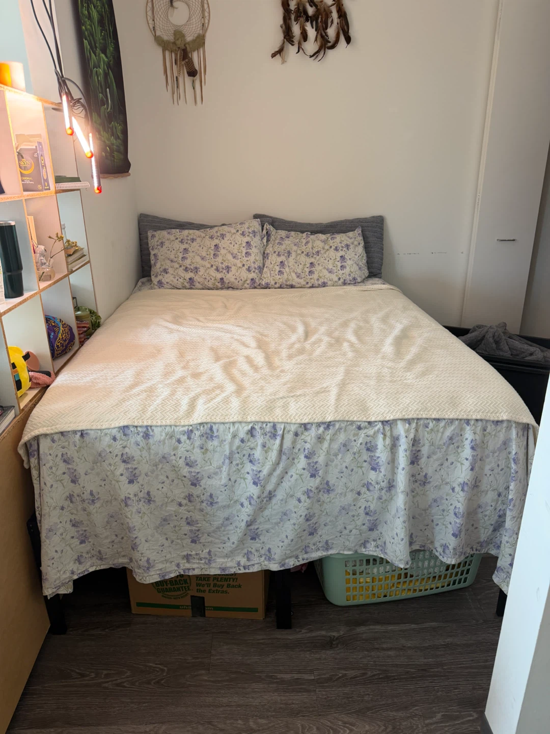 Queen Bed with Frame + Pillows + Sheets + Comforter