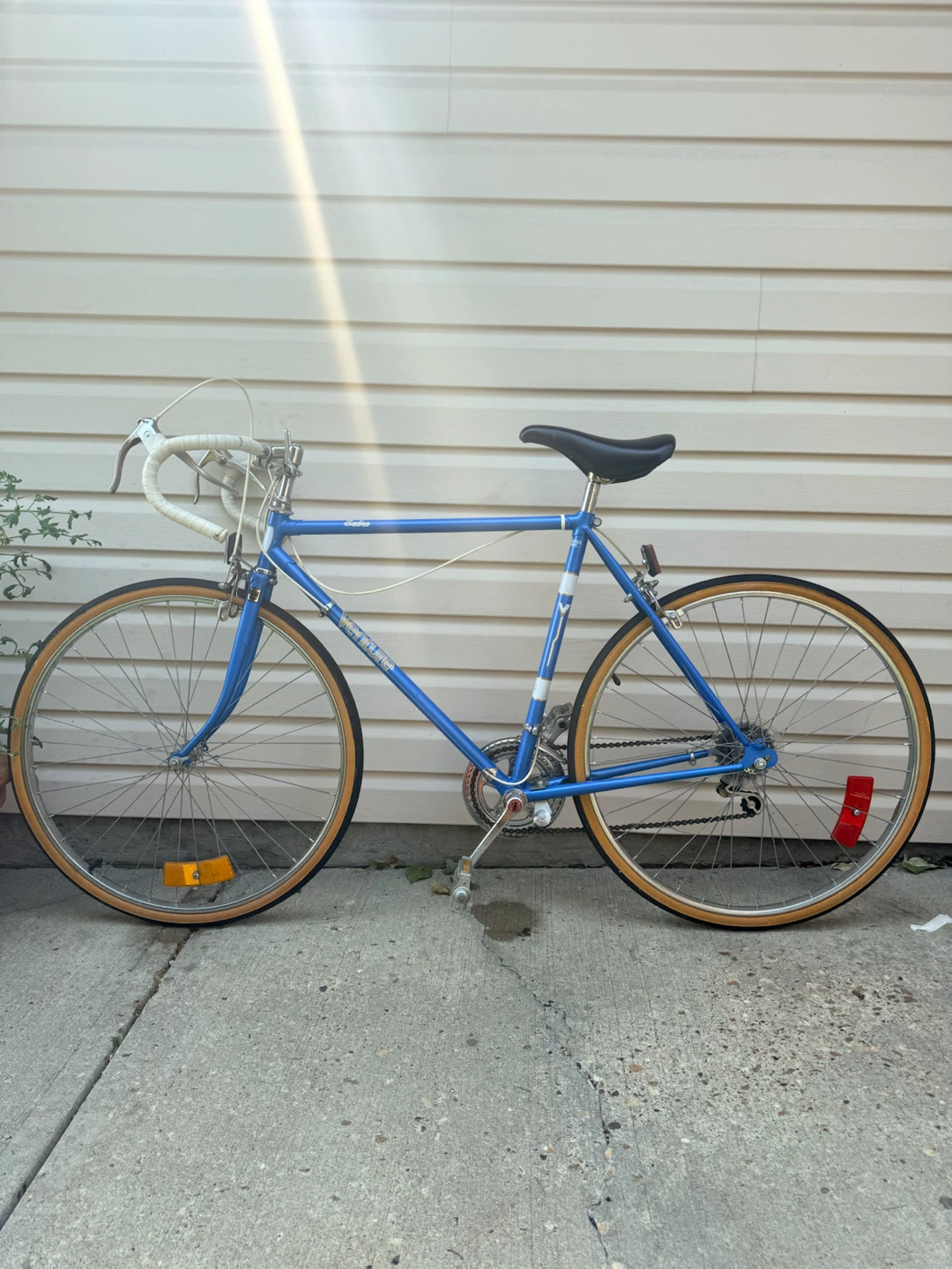 1982 VINTAGE VENTURE SABRE ROAD BIKE! - photo 2