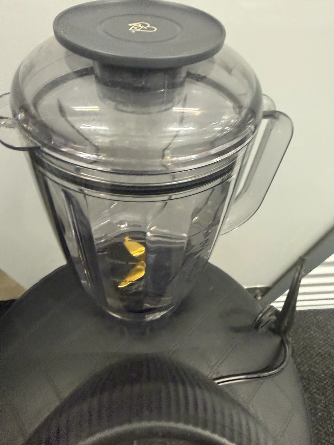 IRIS USA Professional 3-Speed Blender - photo 4