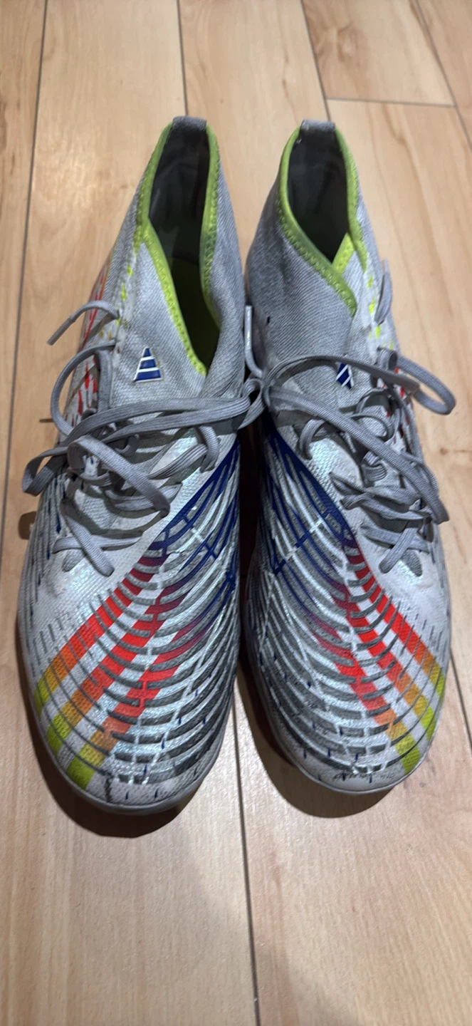 Adidas Predator turf