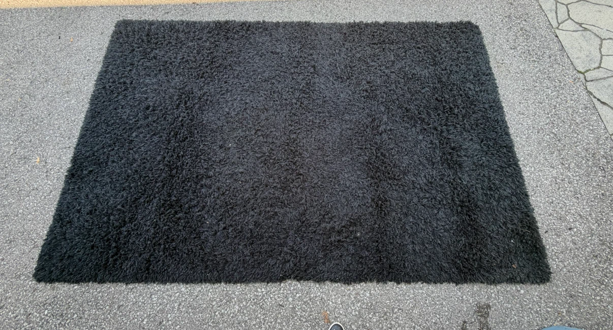 7” x 9” Black Shag Rug