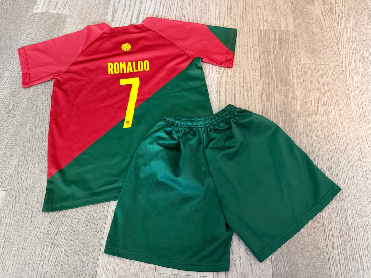 Portugal Ronaldo Kids Jersey and Shorts Soccer Football 10 years - photo 2