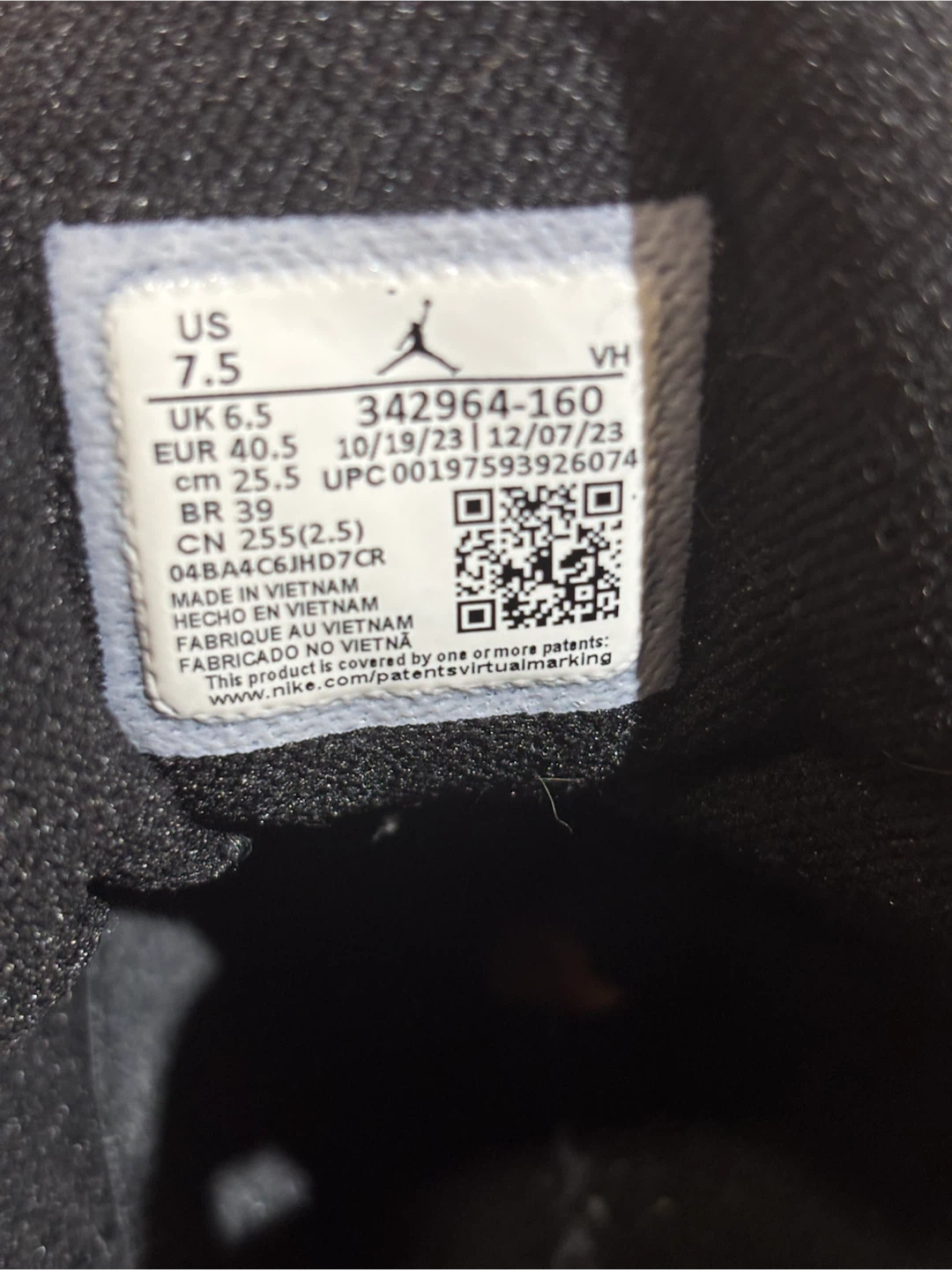 Jordan True Flight White Black Red - Men’s Size 7.5 - photo 3