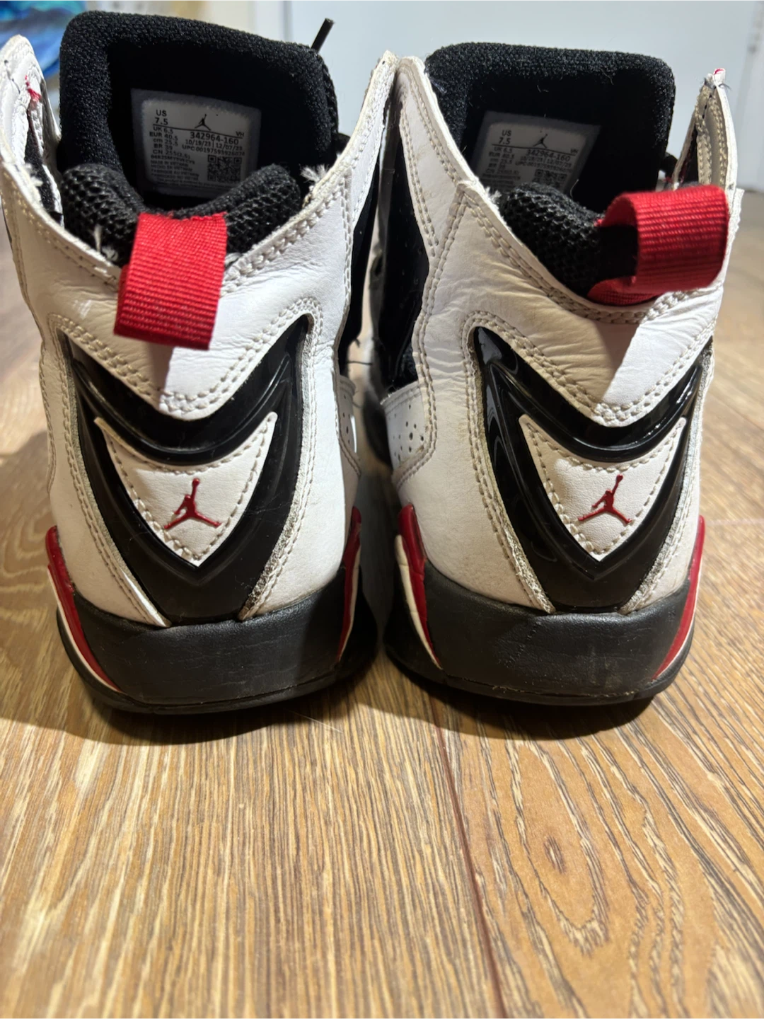 Jordan True Flight White Black Red - Men’s Size 7.5 - photo 4