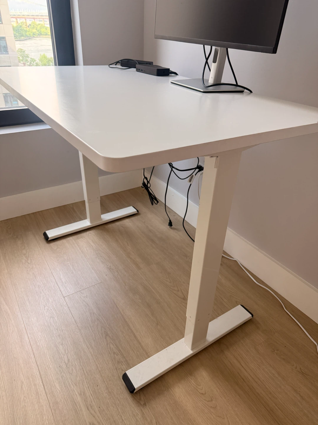 White Electric Standing Desk