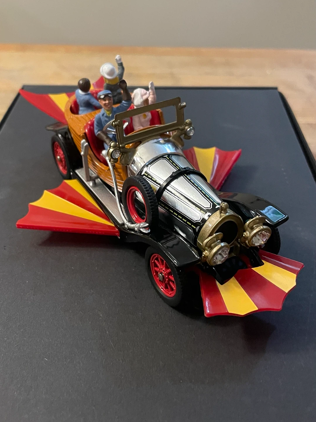Corgi Chitty Chitty Bang Bang –  Reissue – New/Boxed - photo 2
