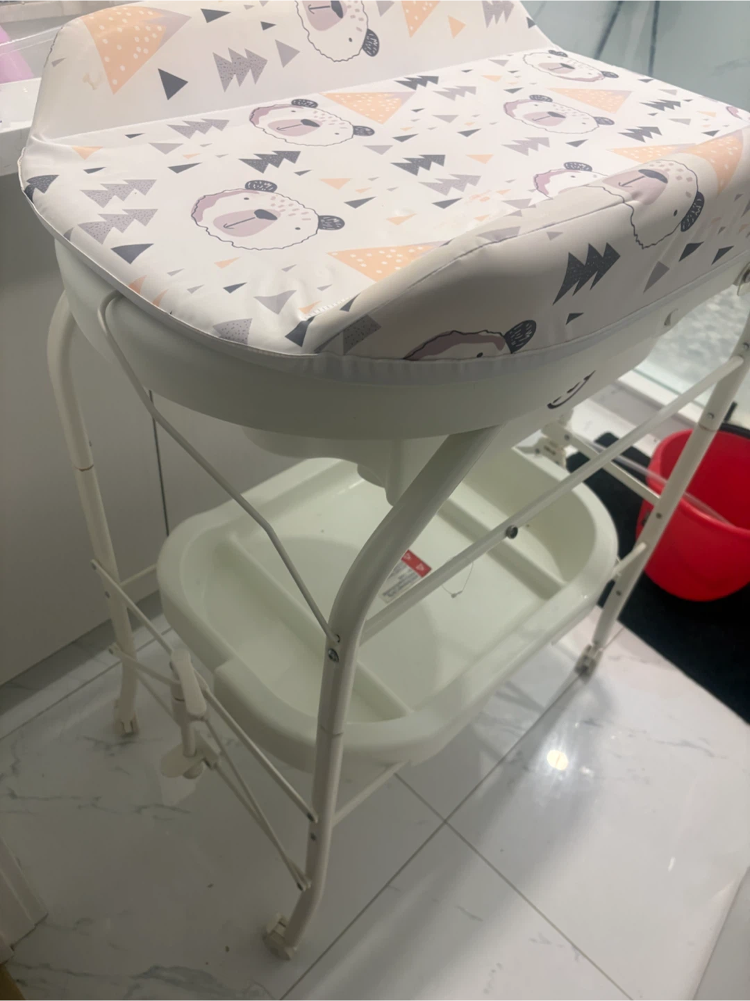 Baby Changing Table and Bath Station - photo 2