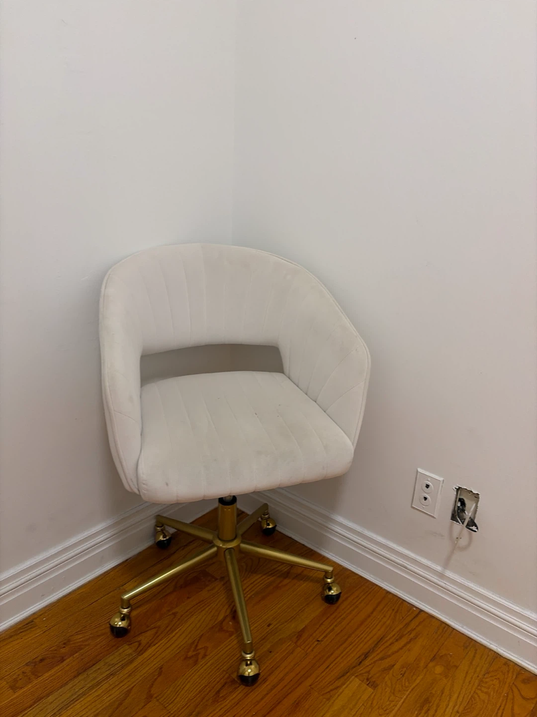 chair and console table - photo 2