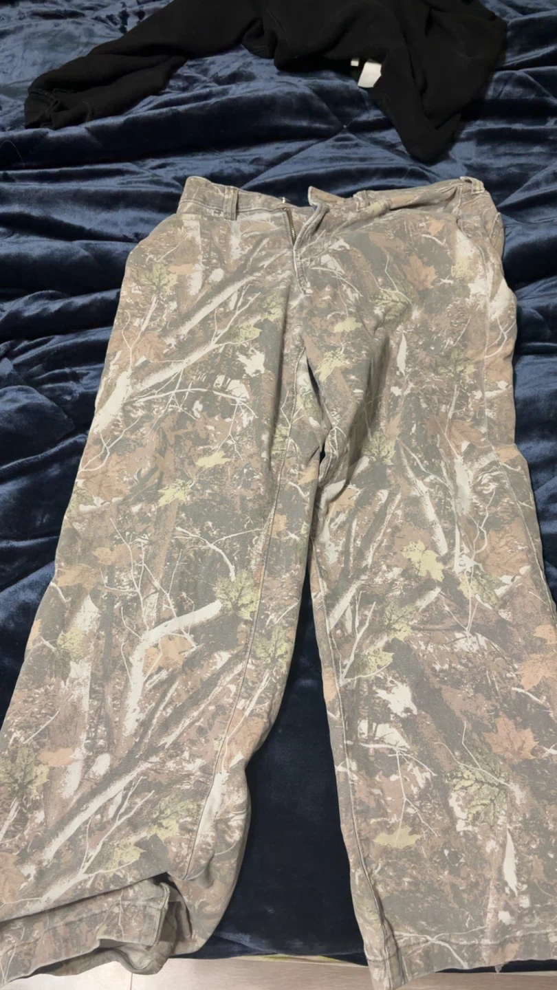 Abercrombie & Fitch Baggy Camo Cargo Pants