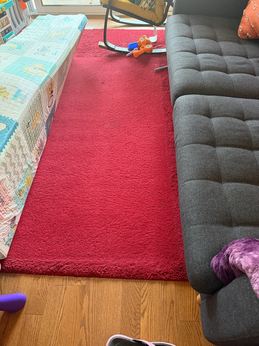 Free Home Décor – Carpet, Cushions & Wall Art - photo 2