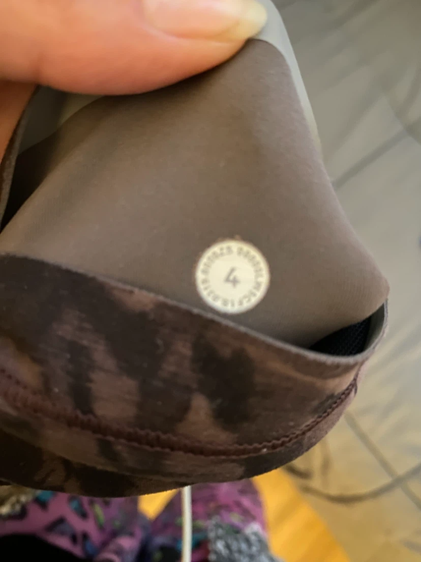 Bundle of Lululemon Leggings Size 4 - photo 2