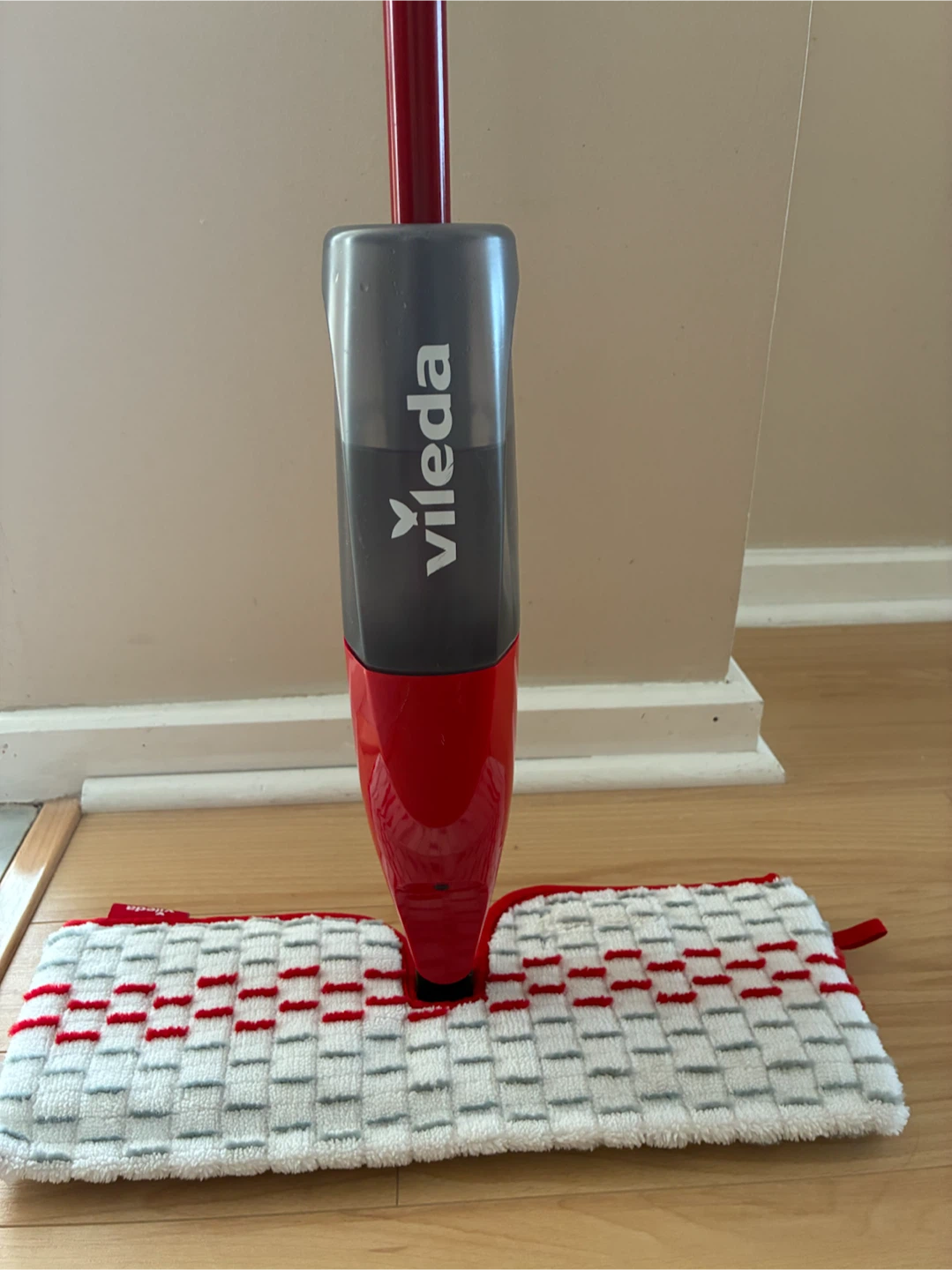 Vileda Spray Mop with Microfibre Cloth