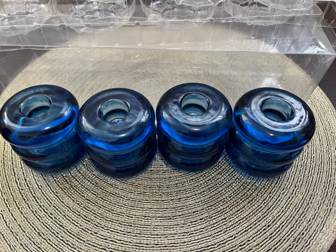 Set of 4 Blue Bubble Glass taper candle holders. - photo 4