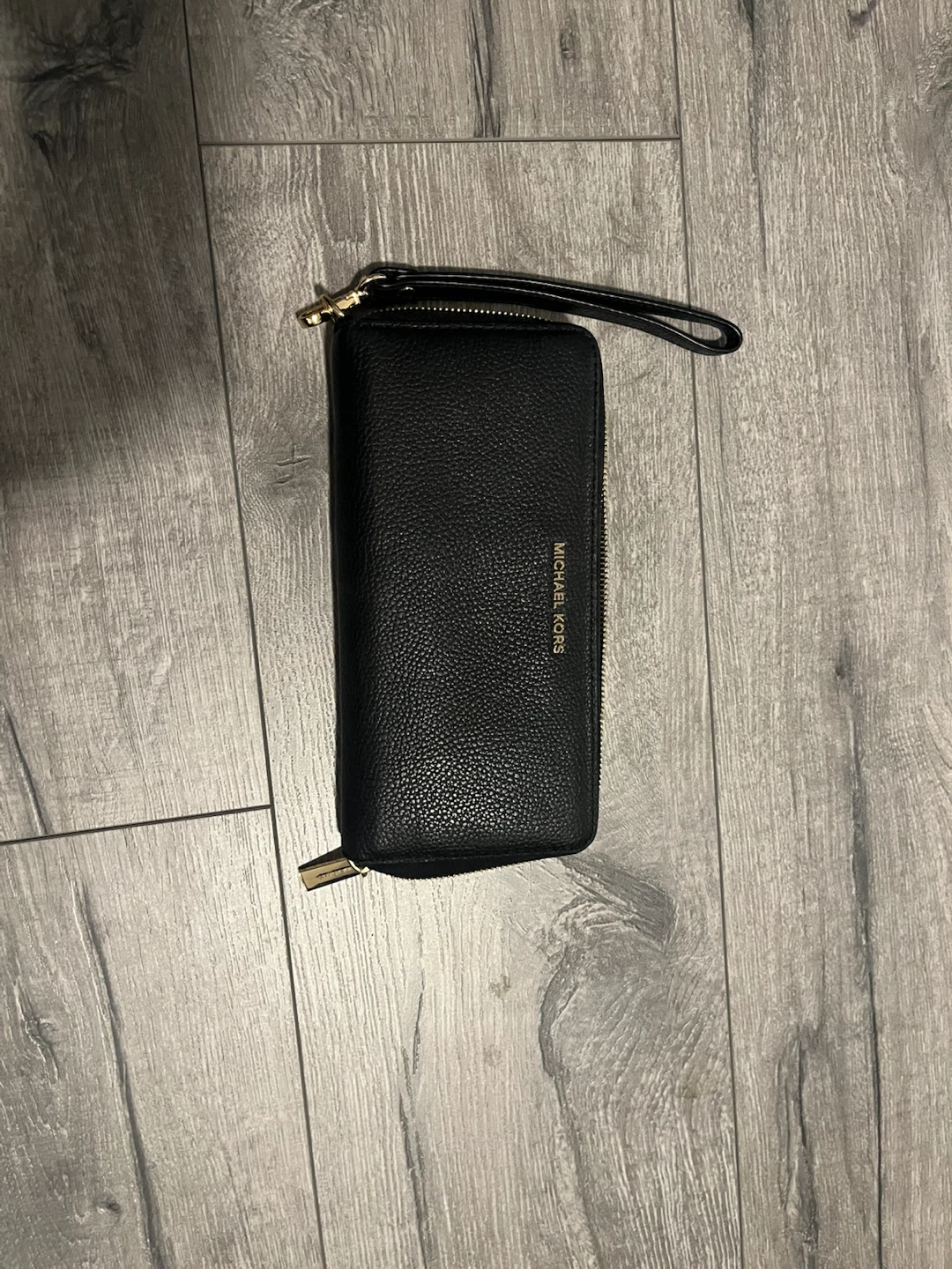 Michael Kors Zip Around Wristlet Wallet