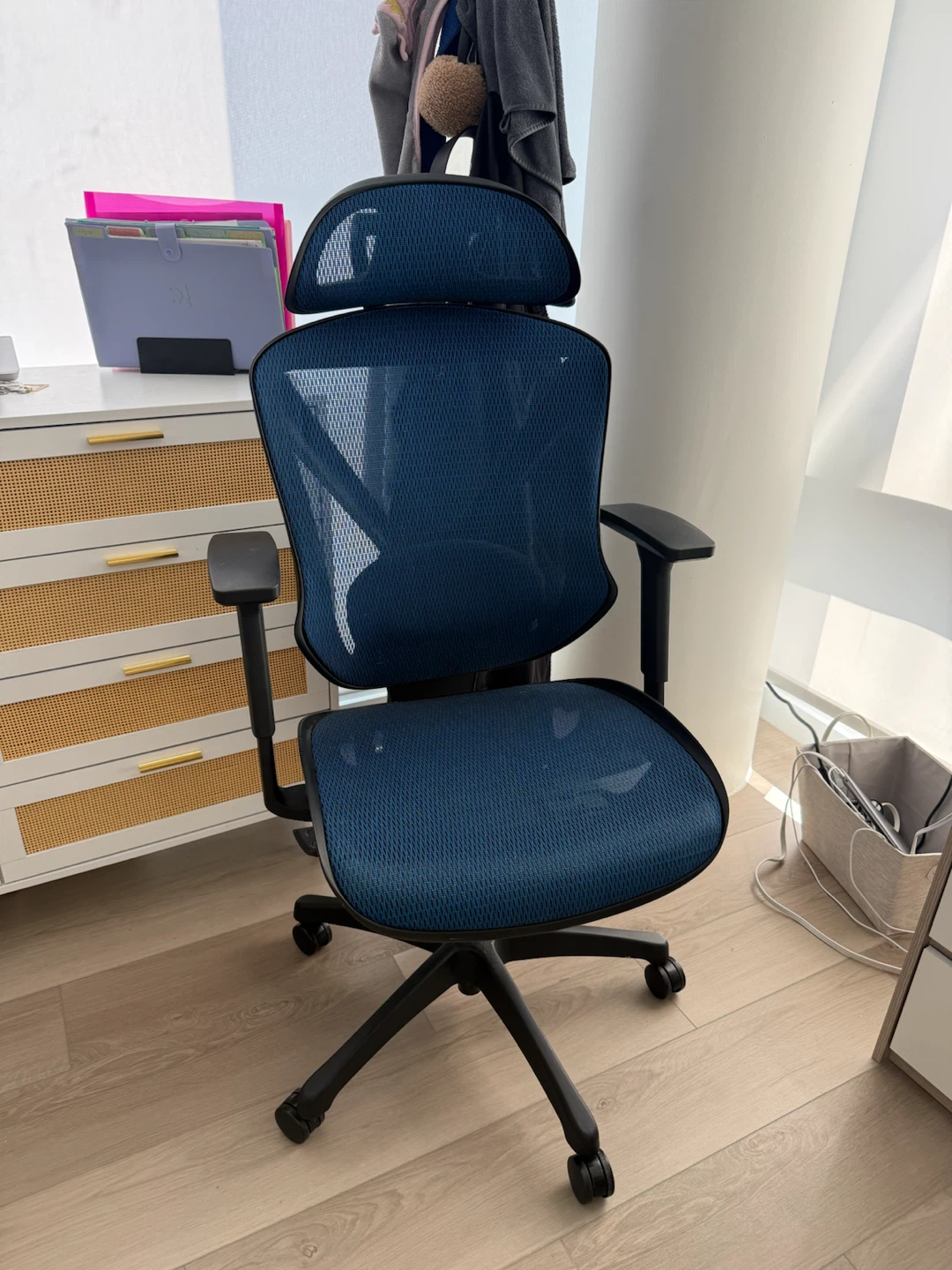 Ergonomic Mesh Office Chair with Headrest - Blue