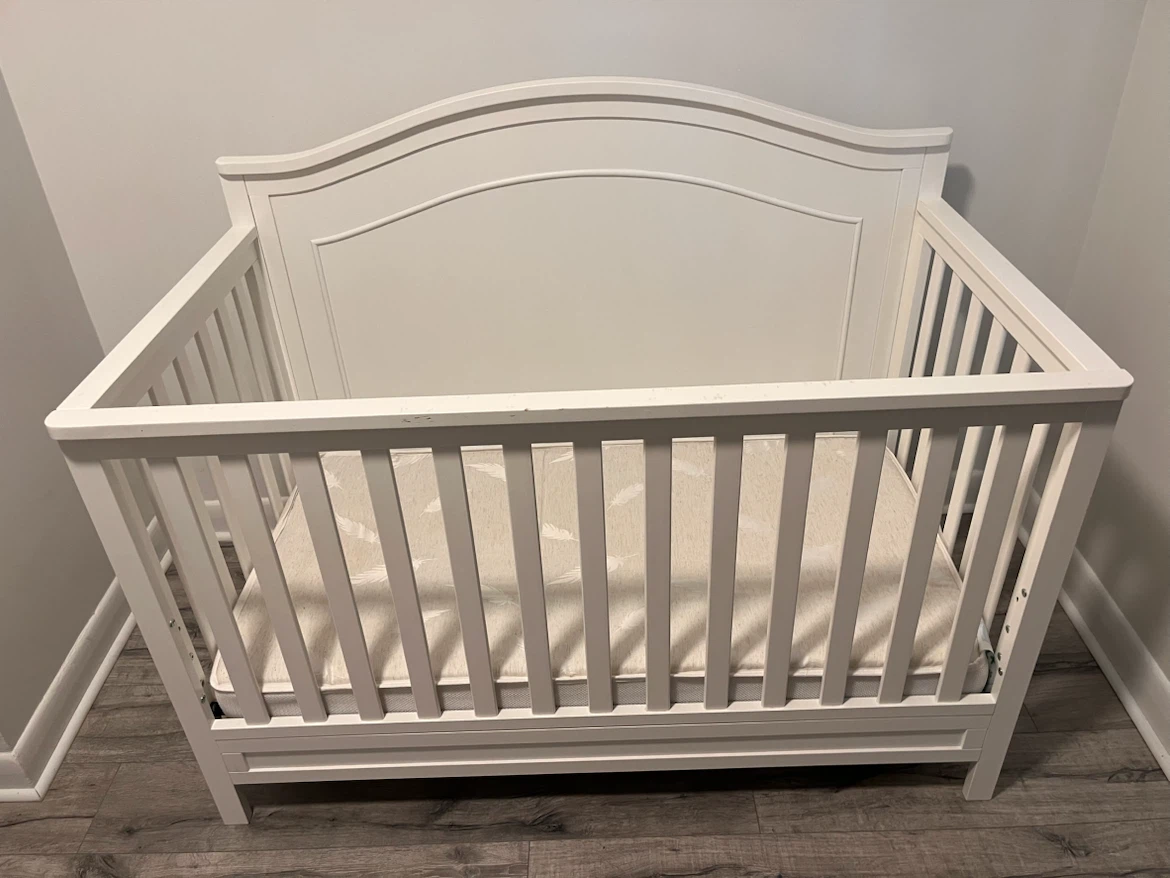 Charlie 4-in-1 Crib (made by DaVinci)