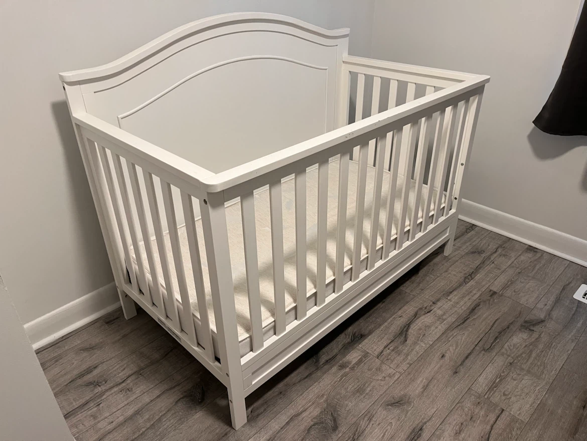 Charlie 4-in-1 Crib (made by DaVinci) - photo 2