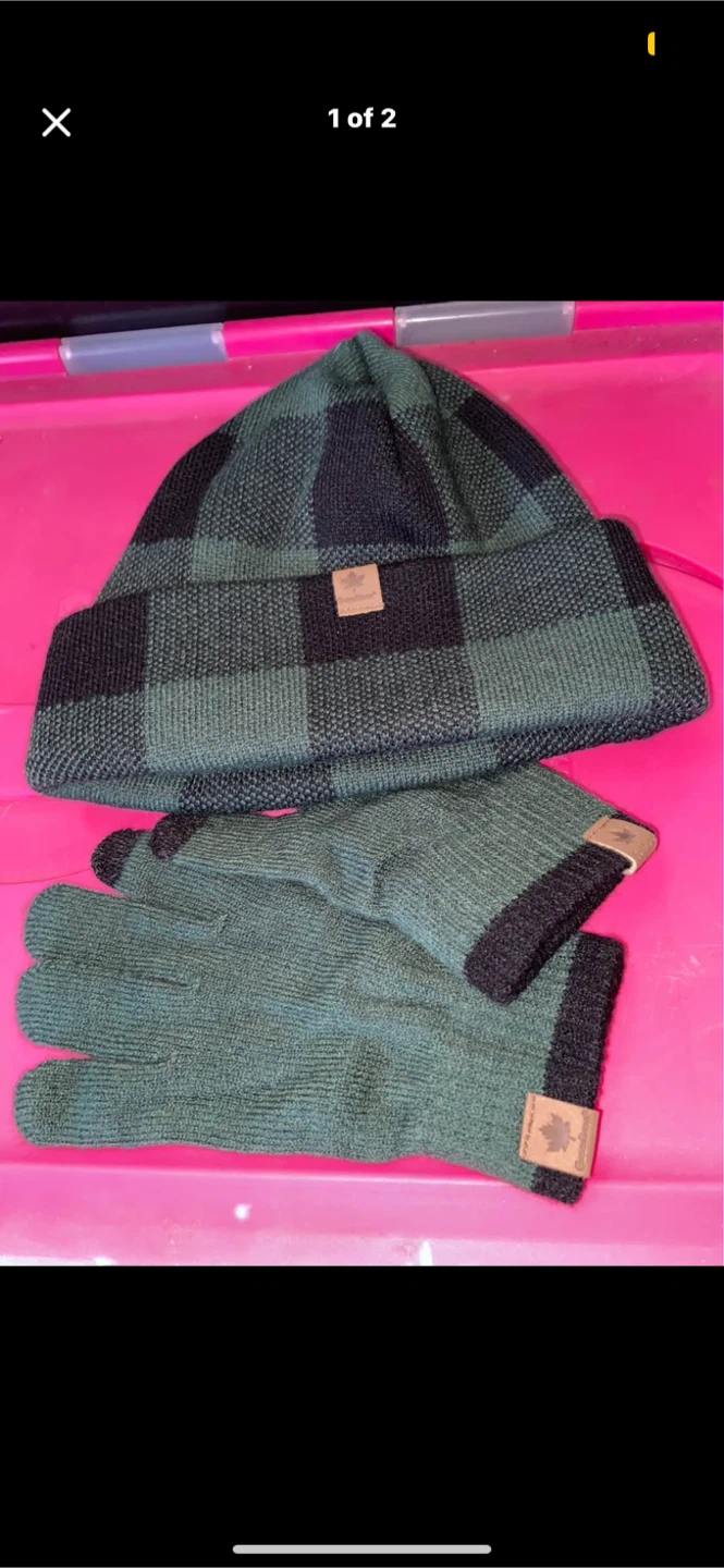 Green Plaid Knit Beanie & Gloves Set