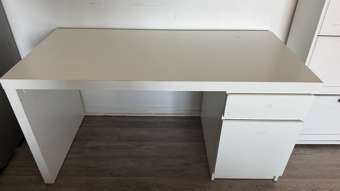 White Desk with Drawers - photo 2