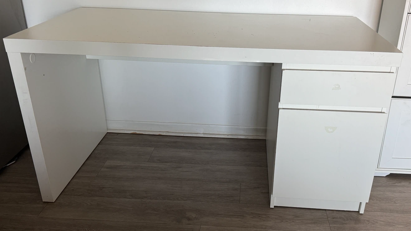 White Desk with Drawers - photo 5