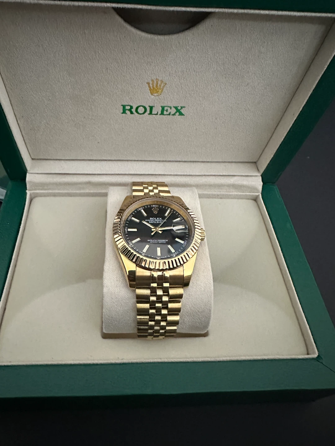 Luxury watch - photo 3