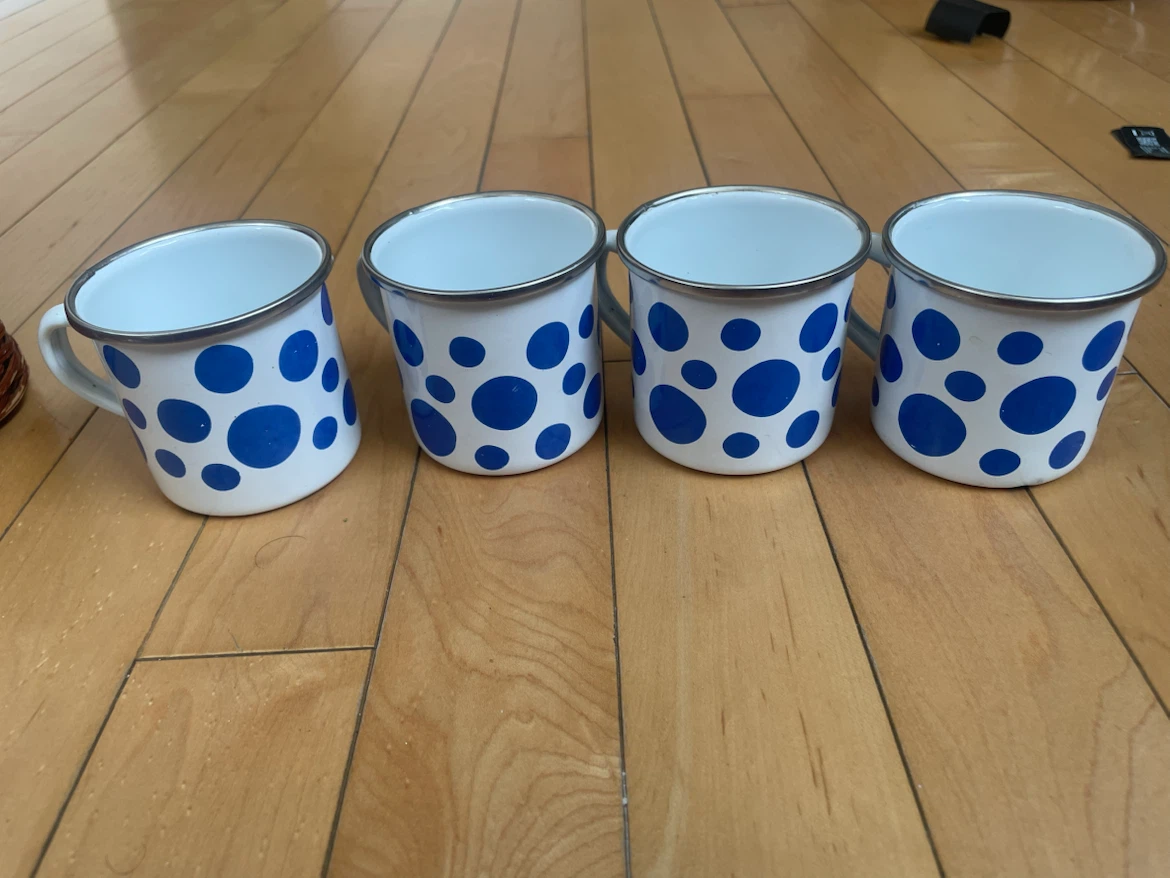 Picnic Basket Set with Mugs, Plates, and Cutlery - photo 3