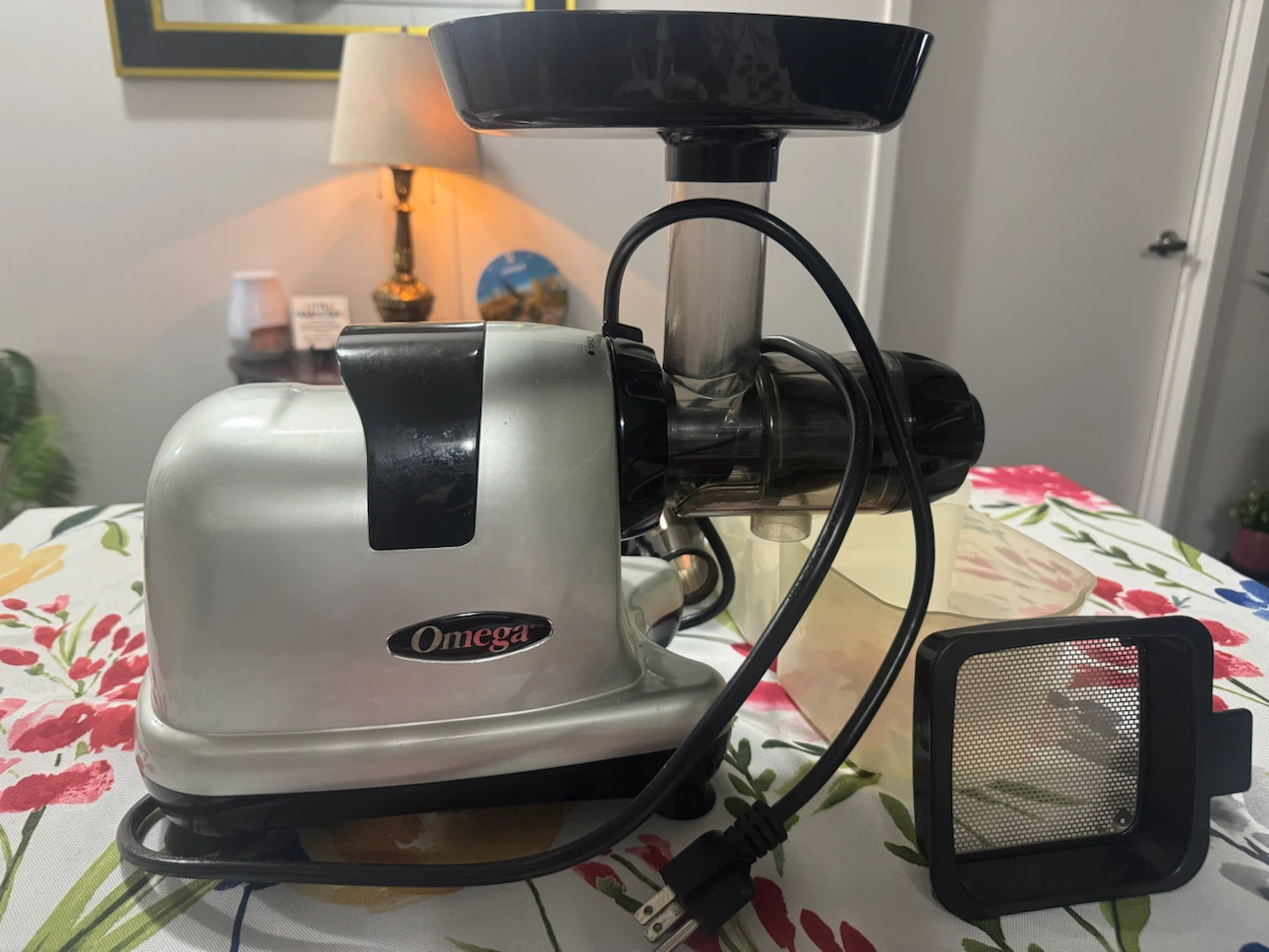 Omega Juicer