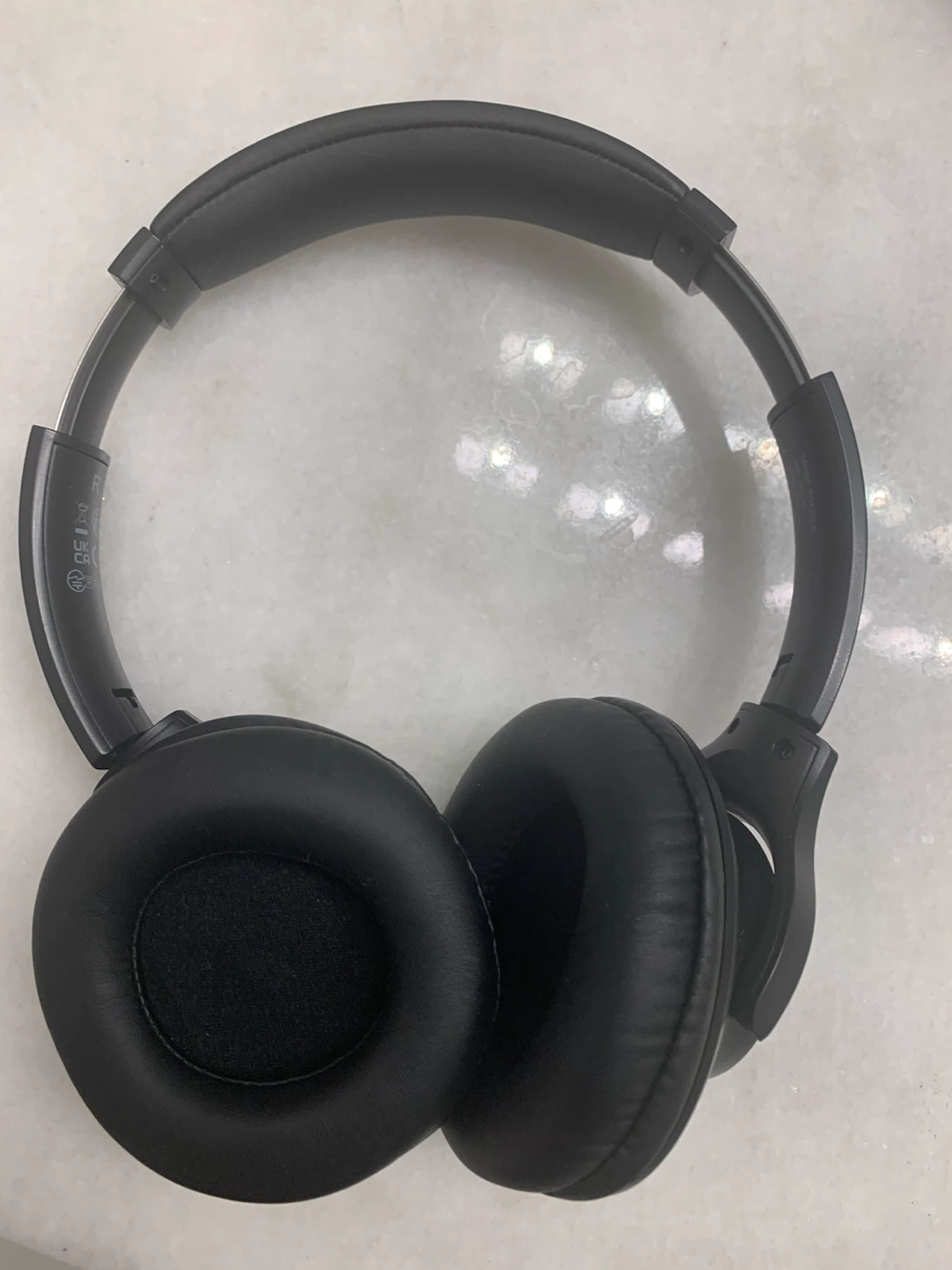 Black Wireless headphones - photo 3