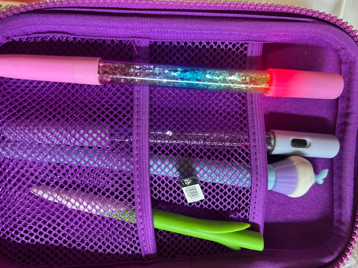 Variety of Cute Pens - photo 3