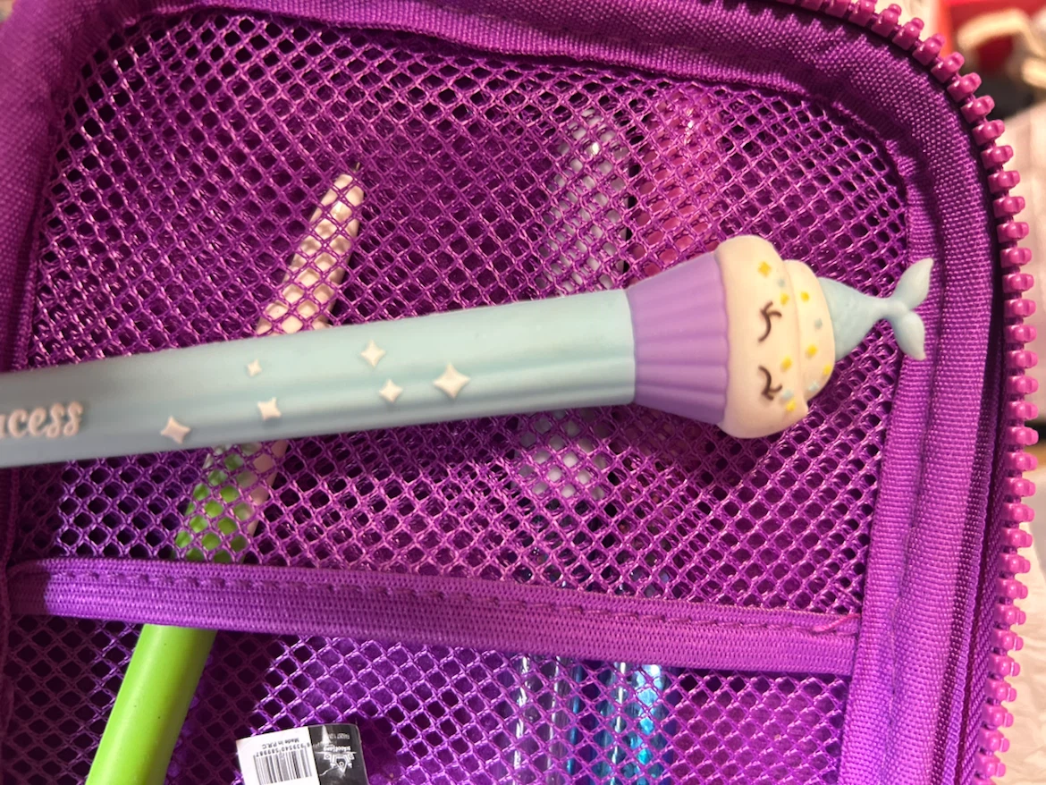 Variety of Cute Pens - photo 4