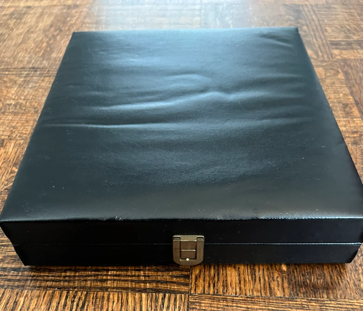 3-in-1 Games Compendium: Backgammon, Dominoes, Chess - photo 2
