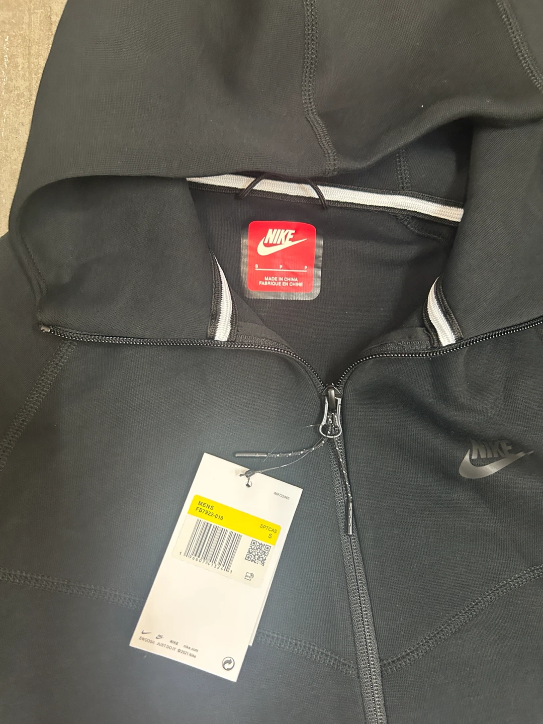 Nike Tech Fleece Full Zip Hoodie & Jogger Set - photo 2