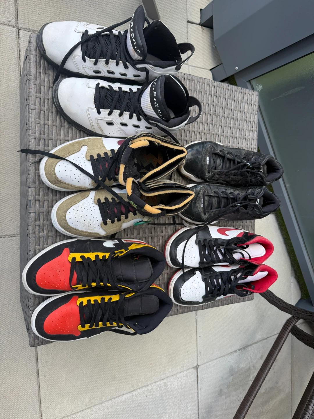 Nike Air Jordan 1 Mid Shoes