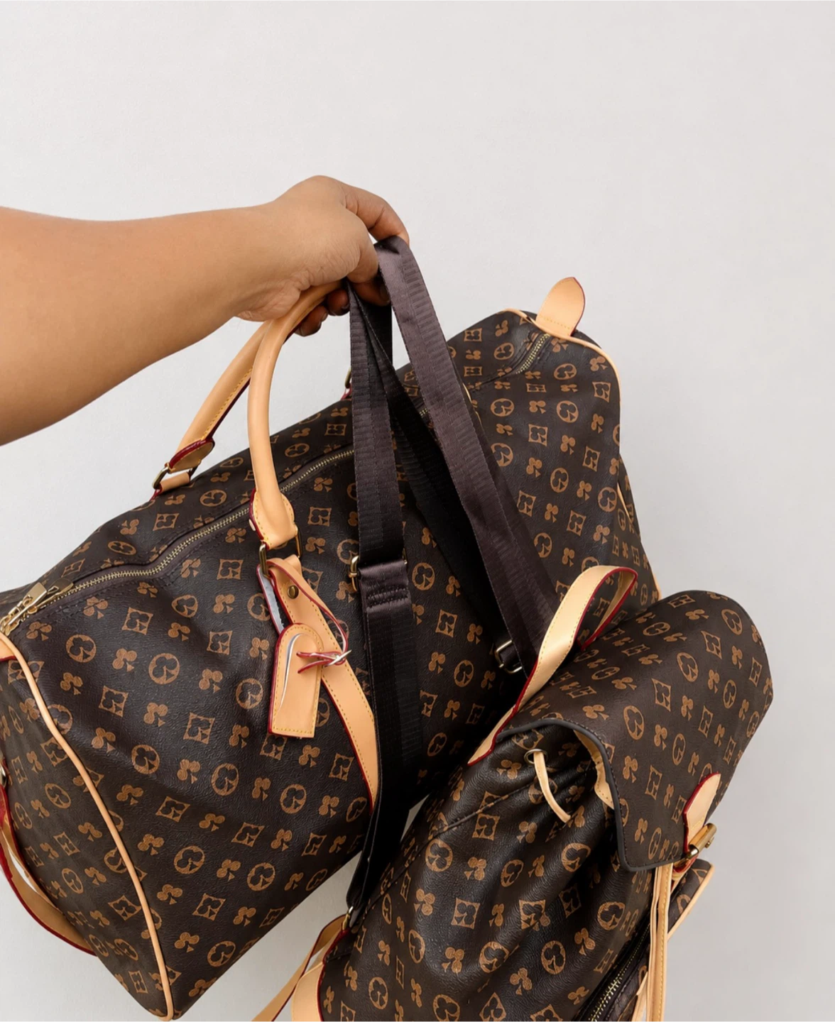 Stylish High Quality Duffle Bag & Backpack Set - photo 2