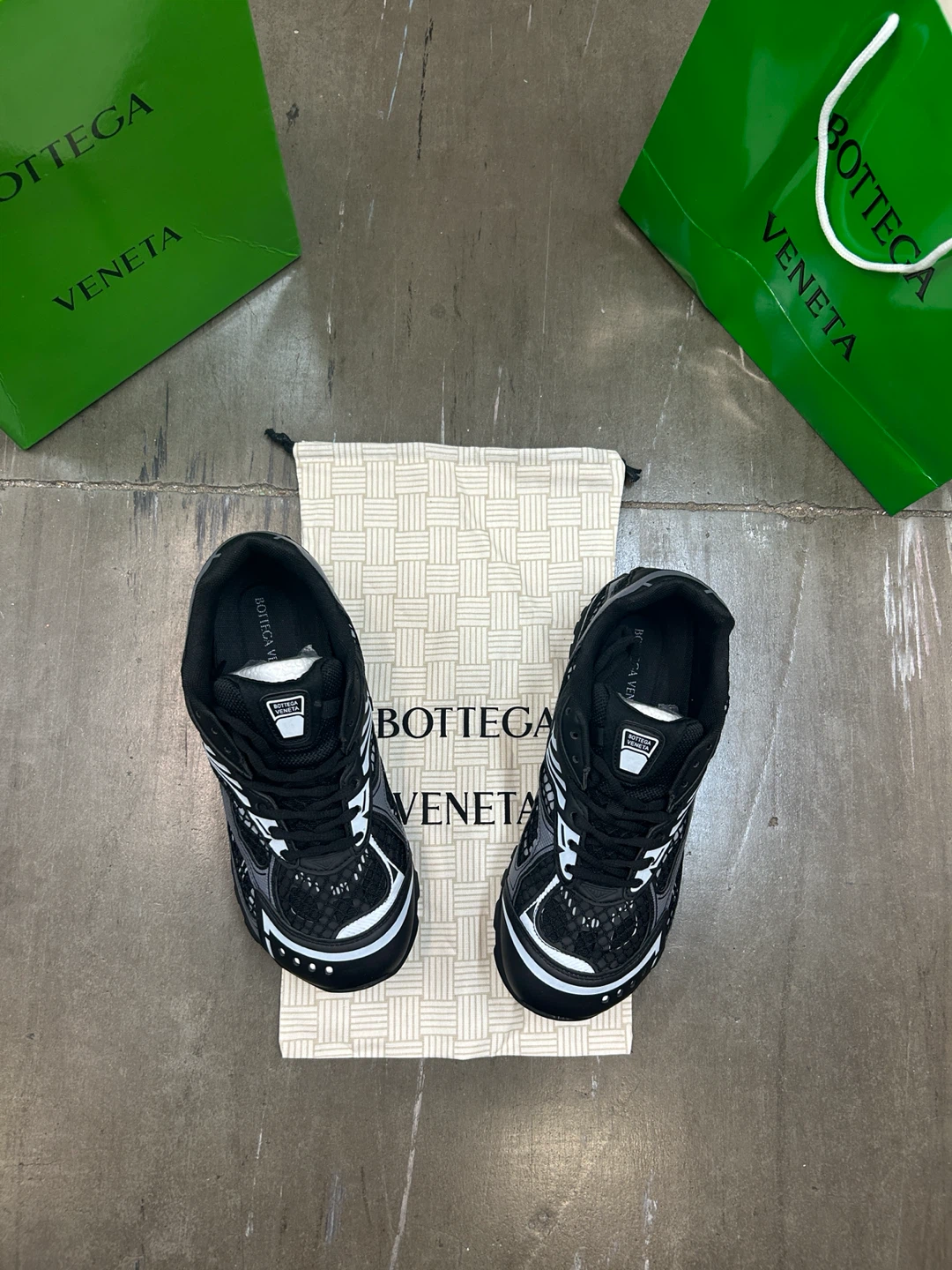 Bottega Veneta Orbits Size 44
