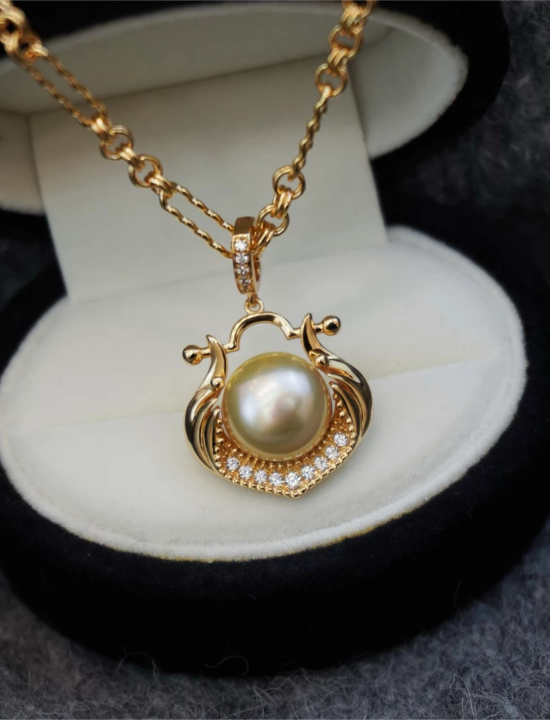 Wild South Sea Keshi Pearl pendant