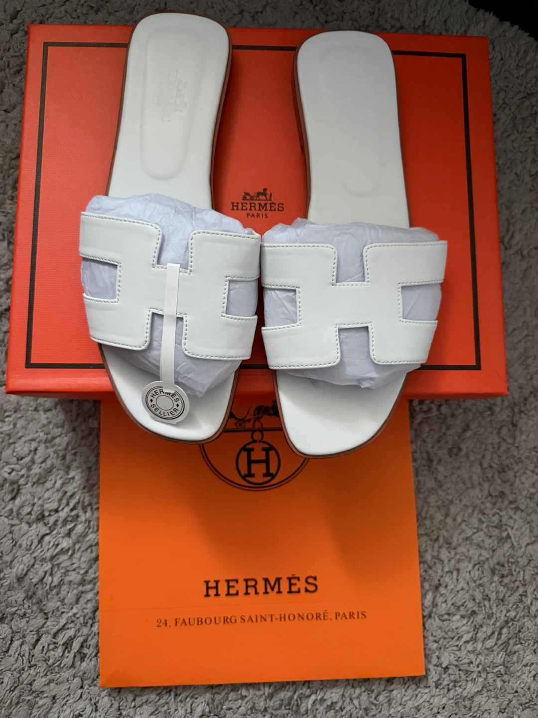 Hermes women’s slides (120)