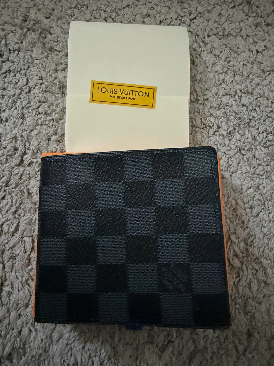 Men’s LV wallet