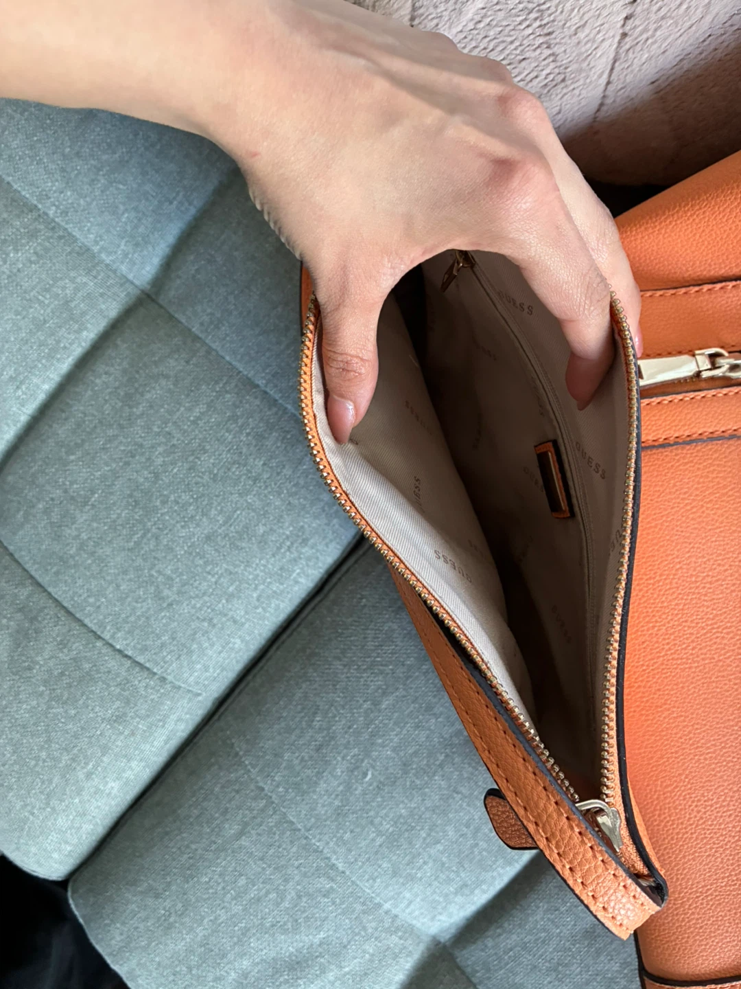 Guess Orange Tote Bag with Pouch - photo 3