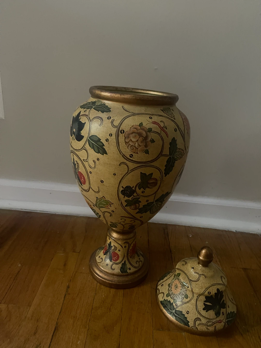 Decorative Vintage Style Urn with Lid - photo 3