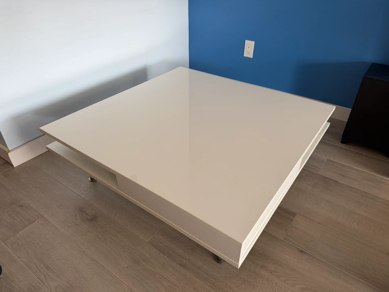 IKEA TOFTERYD White Coffee Table