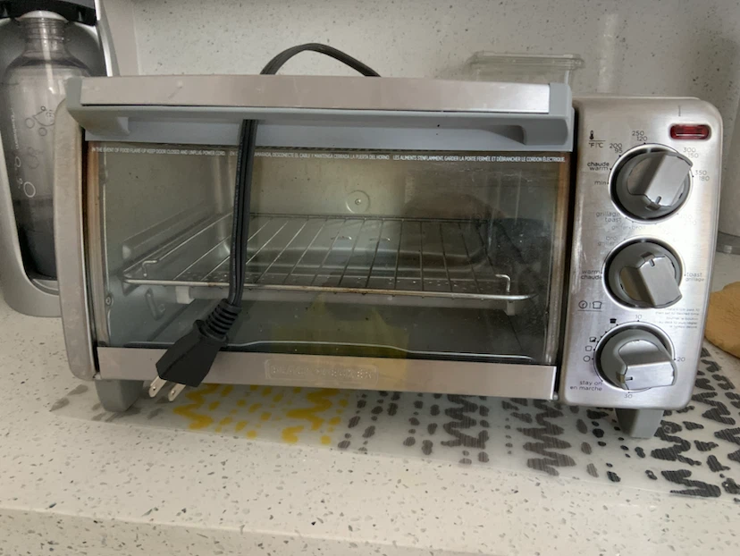 BLACK+DECKER 4-Slice Toaster Oven